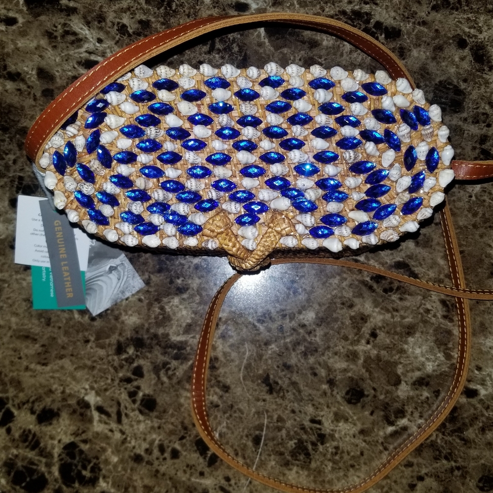 Hand woven shoulder bag